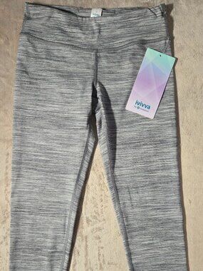 IVIVVA Girl’s by Lululemon Pants - Size 10